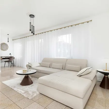 Unique House With 3 Bedrooms, Garden And Air Conditioning By Renters * Katowice