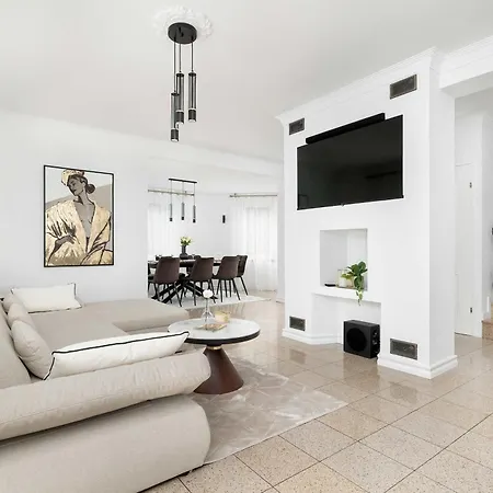 Unique House With 3 Bedrooms, Garden And Air Conditioning By Renters Casa de Férias Katowice