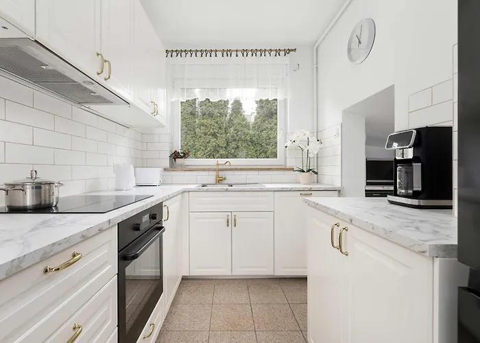 Unique House With 3 Bedrooms, Garden And Air Conditioning By Renters