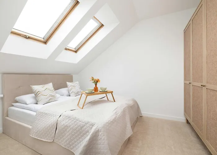 Unique House With 3 Bedrooms, Garden And Air Conditioning By Renters * Katovice