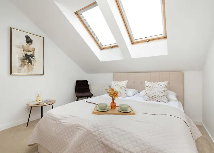 Prázdninový dům Unique House With 3 Bedrooms, Garden And Air Conditioning By Renters *